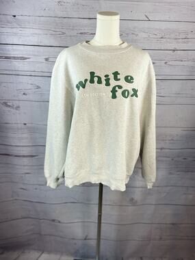 White Fox 4th Edition Oversized Crewneck Sweatshirt Women’s S/M Graphic Pullover
